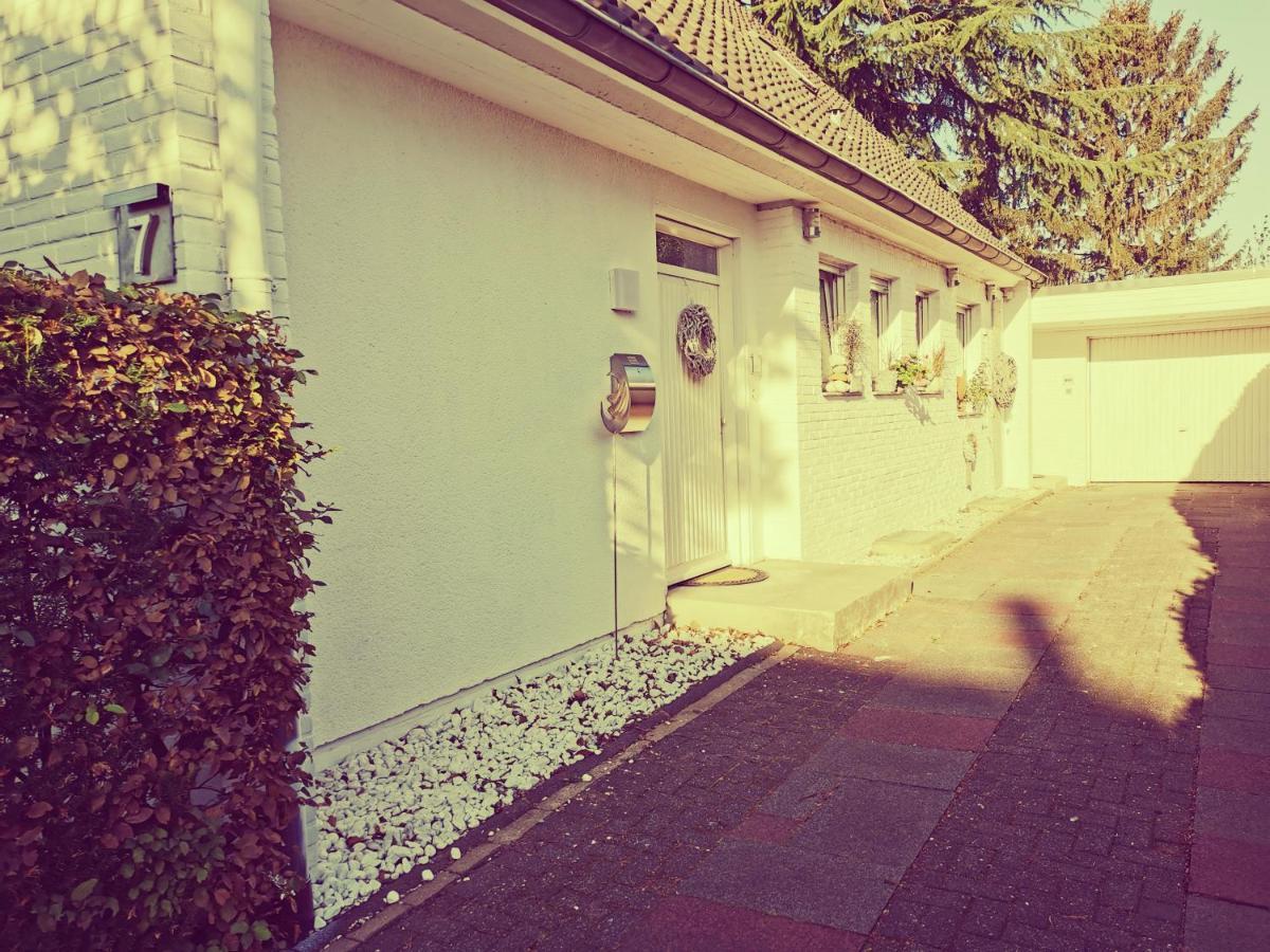 "Maison Blanche" - Das Gemuetliche Garten-Apartment Zwischen Koeln Und Duesseldorf Grevenbroich Bagian luar foto