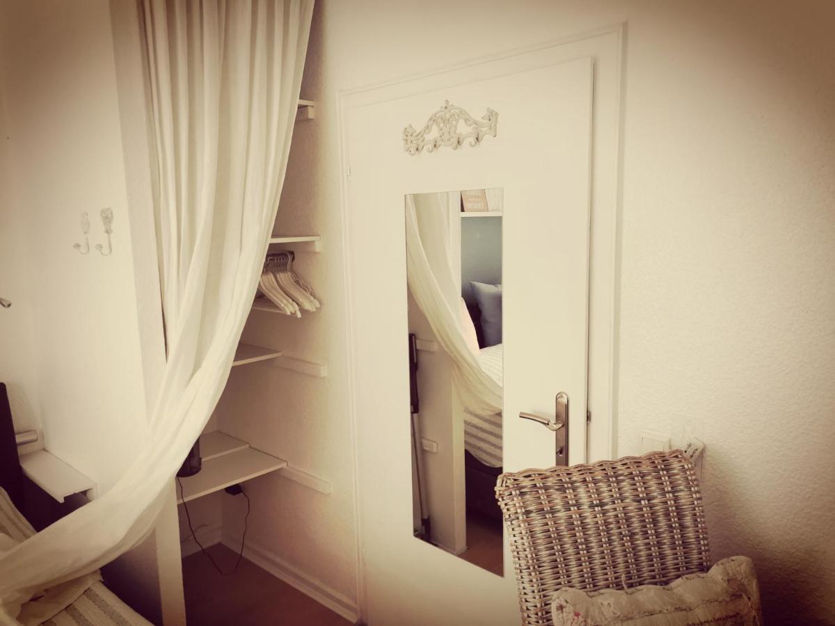 "Maison Blanche" - Das Gemuetliche Garten-Apartment Zwischen Koeln Und Duesseldorf Grevenbroich Bagian luar foto